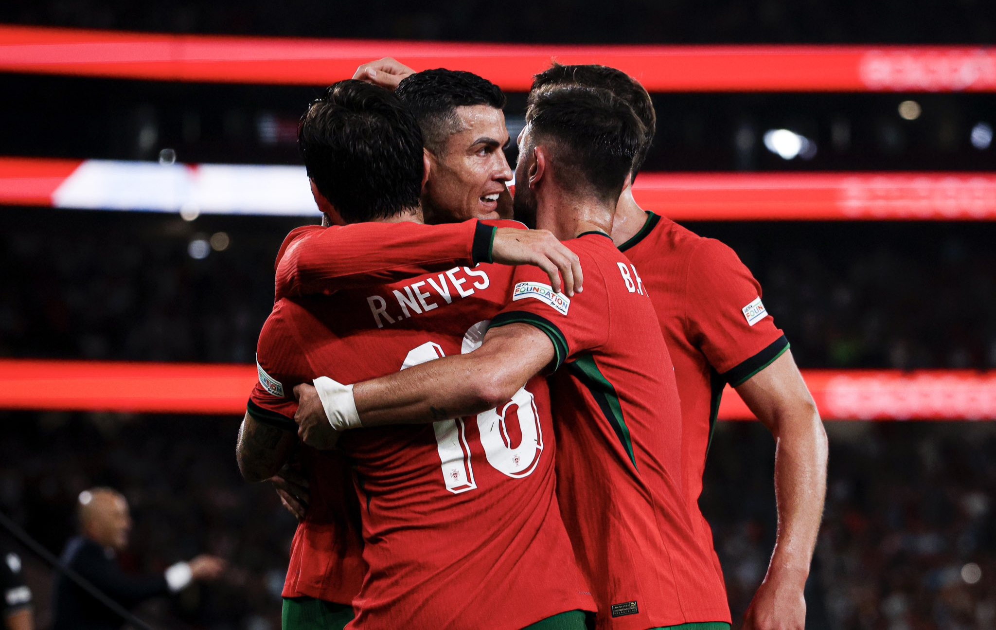 开云体育-葡萄牙完胜瑞士，阿什拉夫扛起全队  第2张